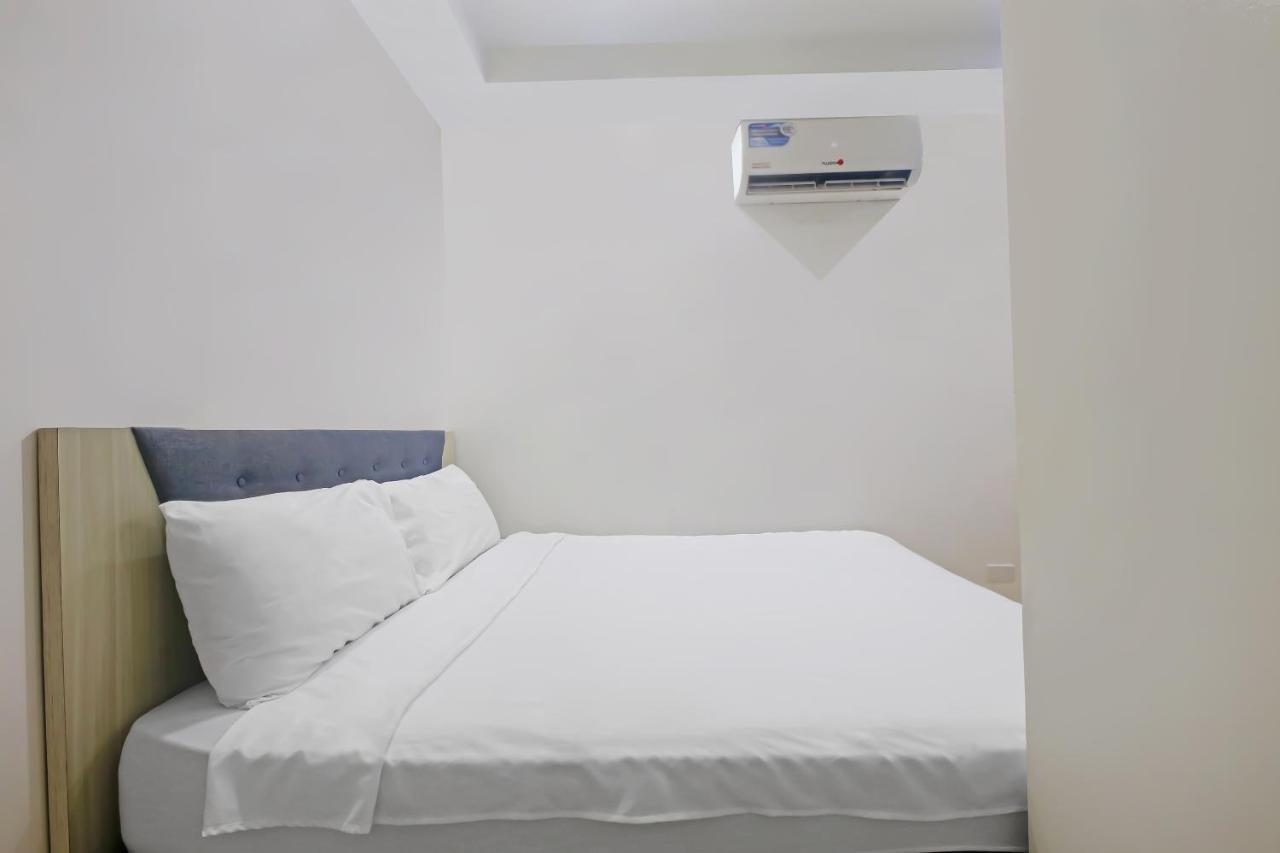 Oyo 896 Silverio Suites Манила Экстерьер фото